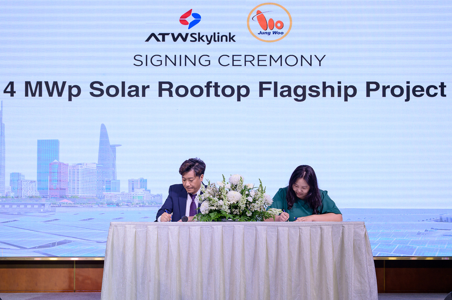 Jungwoo Vina contract signing